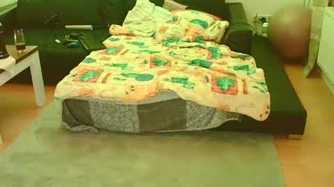 Benutzmich0800 online show from December 24, 8:38 pm