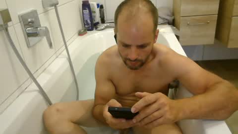 bernii1991 online show from July 17, 6:36 pm
