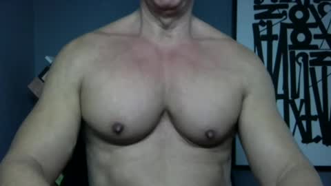 BGDKMUSCLEGUY - SELECTED BY CHATURBATE AS A TOP BROADCASTER FOR 2023 online show from April 5, 6:04 pm