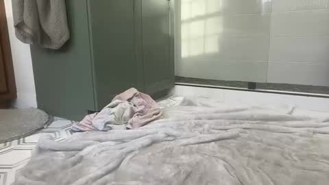 bi3269 online show from March 25, 10:03 pm