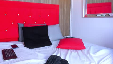 Tylerr online show from October 8, 10:25 pm