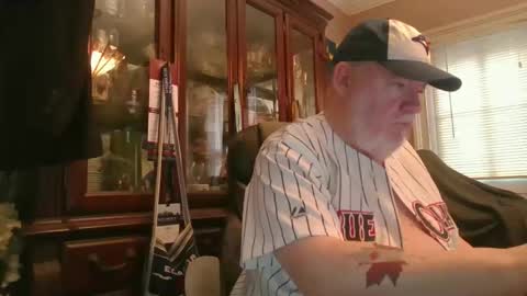 BigDaddyBear online show from February 22, 5:47 pm