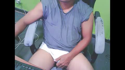 bigdickguyaux online show from December 2, 4:54 pm