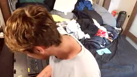 bigdicktwink117 online show from July 11, 11:18 pm