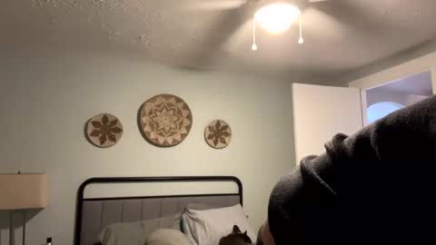 Snapshot of biggin10inch chatting on December 10, 12:27 pm Gavin online show from December 10, 12:27 pm