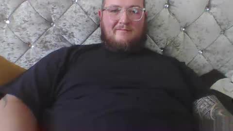 Snapshot of bigmanuk4you chatting on October 24, 1:57 pm bigmanuk4you online show from October 24, 1:57 pm