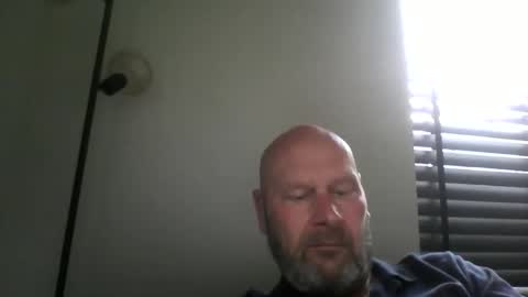 Snapshot of bigmike3339 chatting on September 14, 12:07 pm bigmike3339 online show from September 14, 12:07 pm