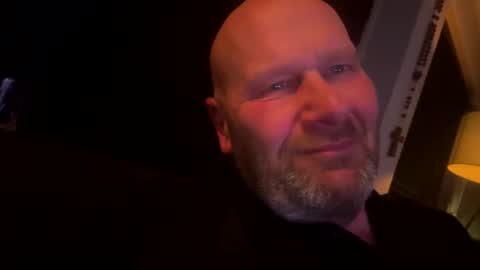 Snapshot of bigmike3339 chatting on January 10, 8:15 pm bigmike3339 online show from January 10, 8:15 pm