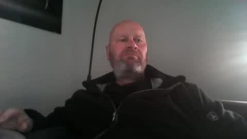 Snapshot of bigmike3339 chatting on January 10, 10:06 am bigmike3339 online show from January 10, 10:06 am