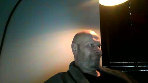 Snapshot of bigmike3339 chatting on February 12, 7:34 am bigmike3339 online show from February 12, 7:34 am