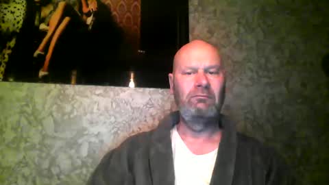 Snapshot of bigmike3339 chatting on January 2, 4:20 am bigmike3339 online show from January 2, 4:20 am
