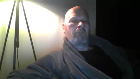 Snapshot of bigmike3339 chatting on March 11, 5:38 am bigmike3339 online show from March 11, 5:38 am