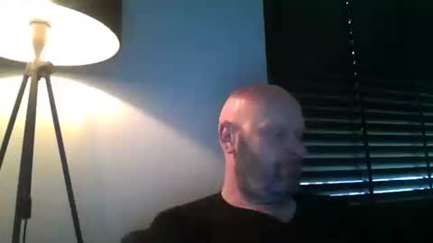 Snapshot of bigmike3339 chatting on March 5, 7:38 am bigmike3339 online show from March 5, 7:38 am