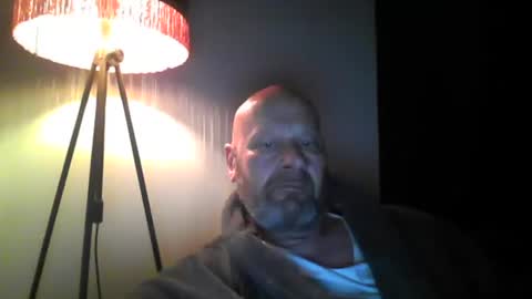 Snapshot of bigmike3339 chatting on March 6, 5:35 am bigmike3339 online show from March 6, 5:35 am