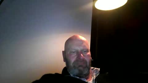 Snapshot of bigmike3339 chatting on January 7, 6:14 pm bigmike3339 online show from January 7, 6:14 pm