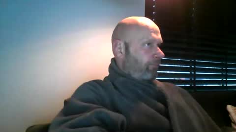 Snapshot of bigmike3339 chatting on February 5, 7:39 am bigmike3339 online show from February 5, 7:39 am