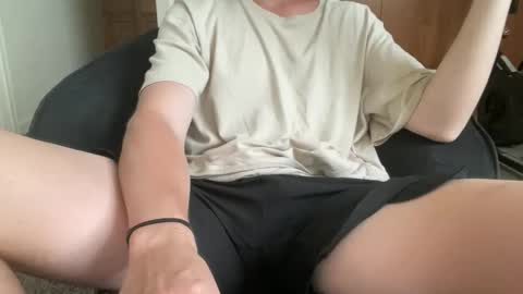 bigsnakejake111 online show from June 4, 11:43 pm