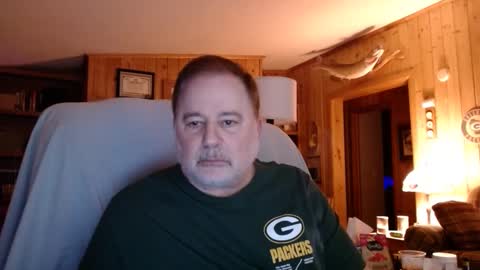 Snapshot of bigthicksatisfying2 chatting on December 9, 3:29 am bigthicksatisfying2 online show from December 9, 3:29 am