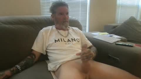 Snapshot of bigwhitedickdaddy69 chatting on October 3, 1:27 pm Bigwhitedickdaddy online show from October 3, 1:27 pm
