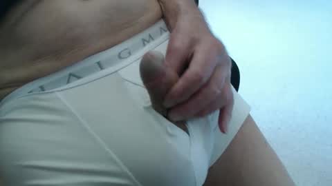 billee577 online show from May 1, 1:14 pm