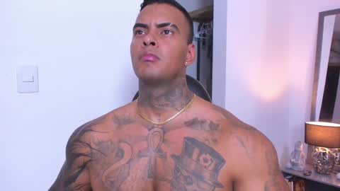 dariux john online show from December 18, 8:25 pm
