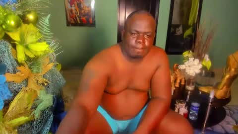Snapshot of black_monster_bigcock27 chatting on December 4, 1:03 am tommy online show from December 4, 1:03 am