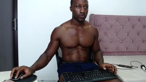 Snapshot of blacknikes chatting on September 13, 12:55 am Twtter 1MikeBeckford            Onlyfns beckfordmike online show from September 13, 12:55 am