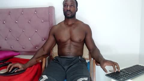 Snapshot of blacknikes chatting on December 8, 5:18 am Twtter 1MikeBeckford            Onlyfns beckfordmike online show from December 8, 5:18 am