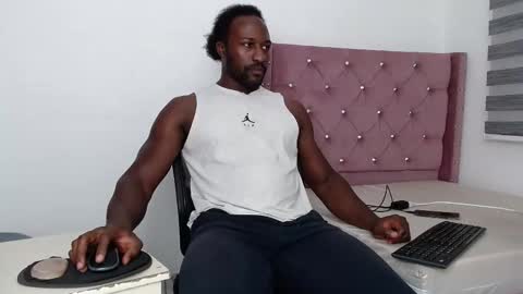 Snapshot of blacknikes chatting on October 16, 6:16 pm Twtter 1MikeBeckford            Onlyfns beckfordmike online show from October 16, 6:16 pm