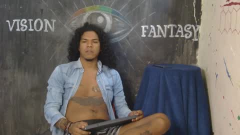 i am D.L online show from December 9, 3:45 pm