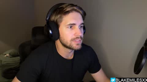 Snapshot of blakemiles2 chatting on October 20, 2:48 am Blake Miles online show from October 20, 2:48 am