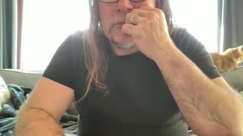 BlIdoL online show from April 2, 10:56 am