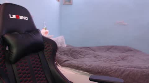 Snapshot of blondmusie chatting on October 7, 6:01 pm CAT online show from October 7, 6:01 pm
