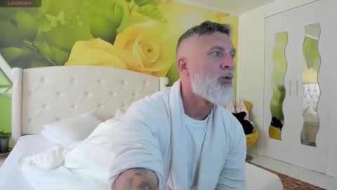 Nico online show from March 25, 1:04 pm