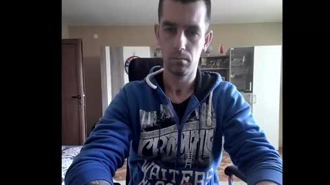 Runaway online show from March 6, 1:19 pm