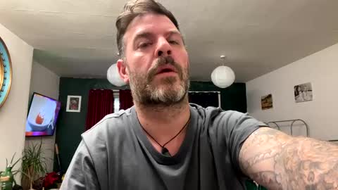 Blueyloey online show from December 19, 12:45 am