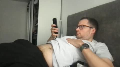 bobbele94 online show from December 16, 12:34 pm