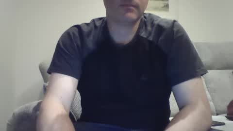 bobby_113 online show from December 6, 1:29 am