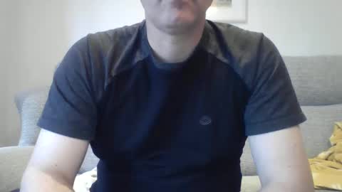 bobby_113 online show from February 24, 2:48 pm