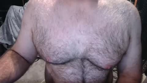 Snapshot of bobbyhill27b chatting on October 26, 12:18 pm BobbyHill27b online show from October 26, 12:18 pm