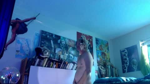 Bottomboo7 online show from April 1, 1:41 pm