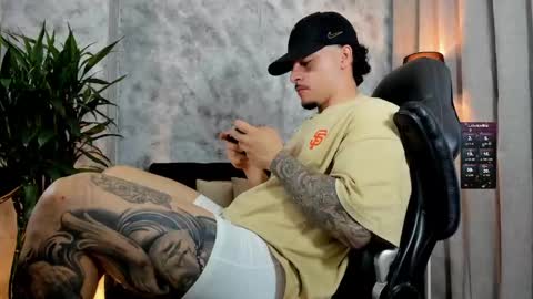 boyc02_ online show from November 29, 12:45 am