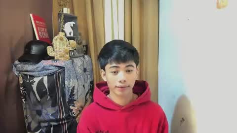 HI IM JAMES DONT FORGET GIVE ME THUMBS UP AND JOIN TO MY FANCLUB online show from July 28, 8:01 pm