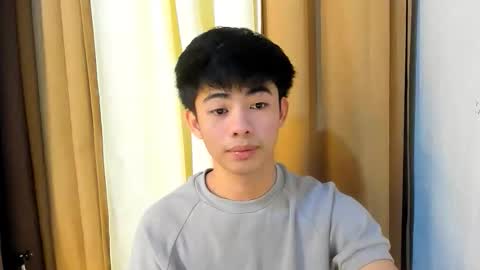 HI IM JAMES DONT FORGET GIVE ME THUMBS UP AND JOIN TO MY FANCLUB online show from February 1, 4:55 am