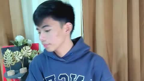 HI IM JAMES DONT FORGET GIVE ME THUMBS UP AND JOIN TO MY FANCLUB online show from December 17, 3:30 pm