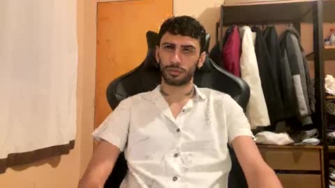 Snapshot of boyzinm2 chatting on October 8, 4:06 am boyzinm2 online show from October 8, 4:06 am