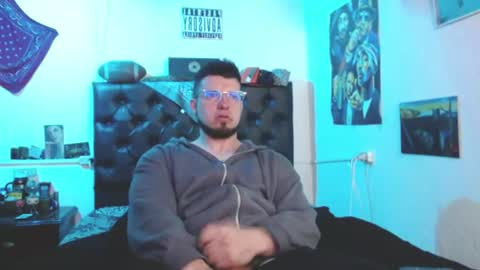 brad hot boy online show from July 2, 4:57 pm