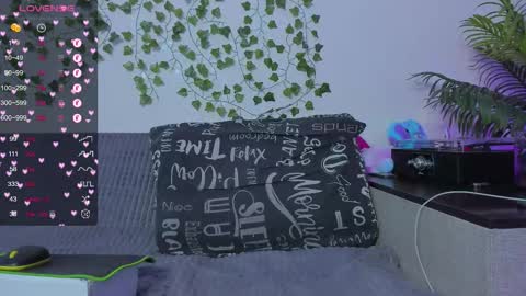 Johny Bravo online show from March 18, 1:36 pm