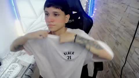 BRAYAN online show from December 4, 3:32 pm