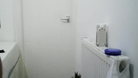 brazillllondonn online show from April 29, 8:04 pm